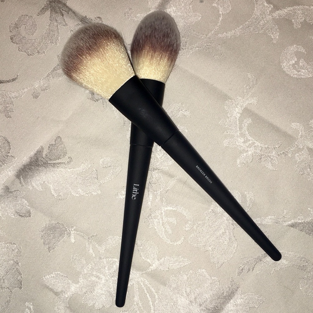 LITHE BEAUTY Essential Face Brush Set - NIB!